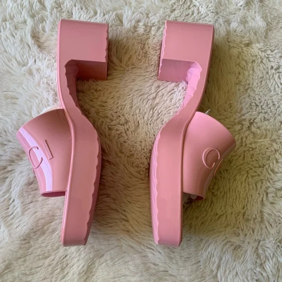 New GUCCI Wild Rose Pink Rubber GG Logo Slides Heel Mules Sandals Women’… - Picture 10 of 12